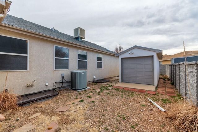 16 Posada Dr, Pueblo, CO 81005