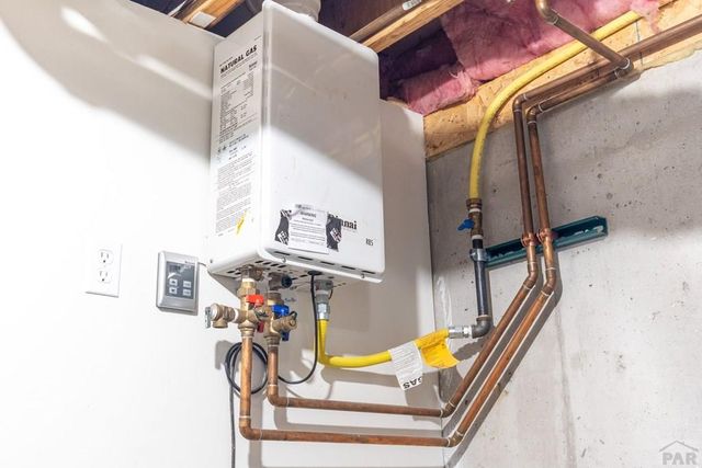 16 Posada Dr, Pueblo, CO 81005