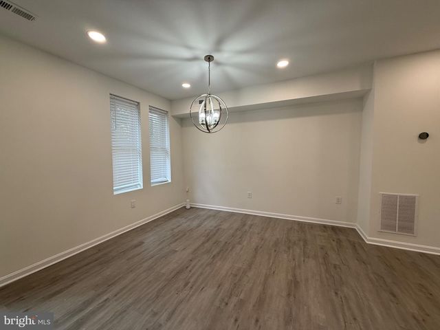 5215 READY AVE, Baltimore, MD 21212