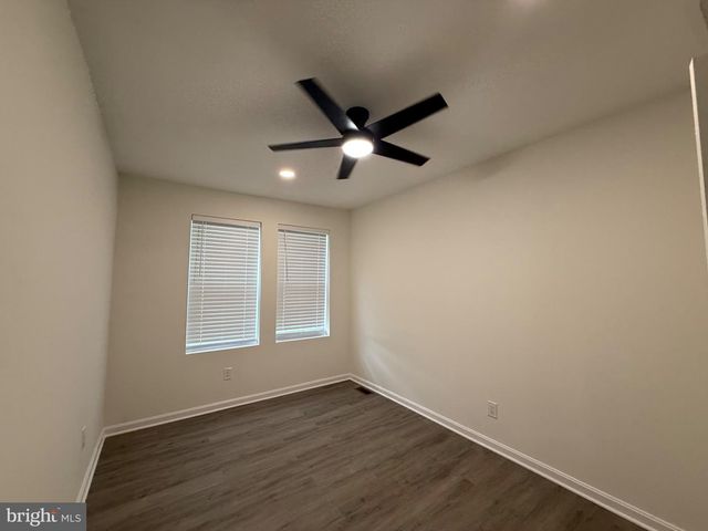 5215 READY AVE, Baltimore, MD 21212