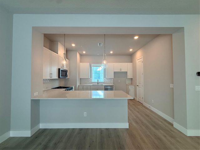 490 31ST WAY N, St Petersburg, FL 33713