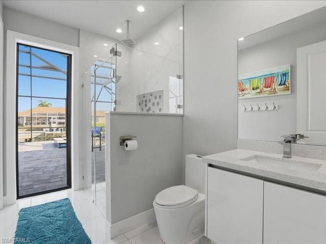 405 SE 2nd ST, Cape Coral, FL 33990