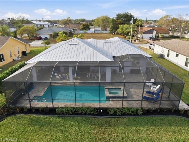 405 SE 2nd ST, Cape Coral, FL 33990