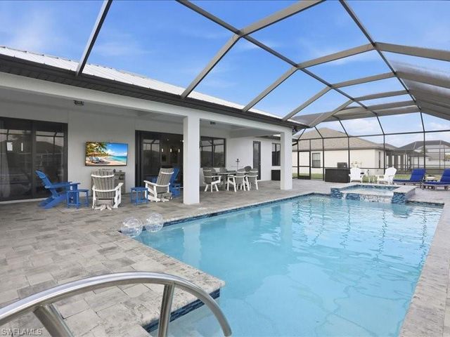 405 SE 2nd ST, Cape Coral, FL 33990
