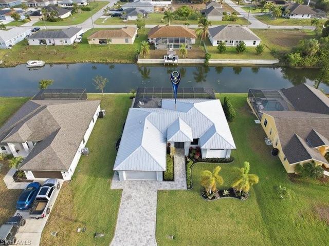 405 SE 2nd ST, Cape Coral, FL 33990