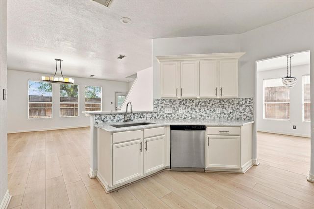 18318 Alemarble Oak Street, Cypress, TX 77429