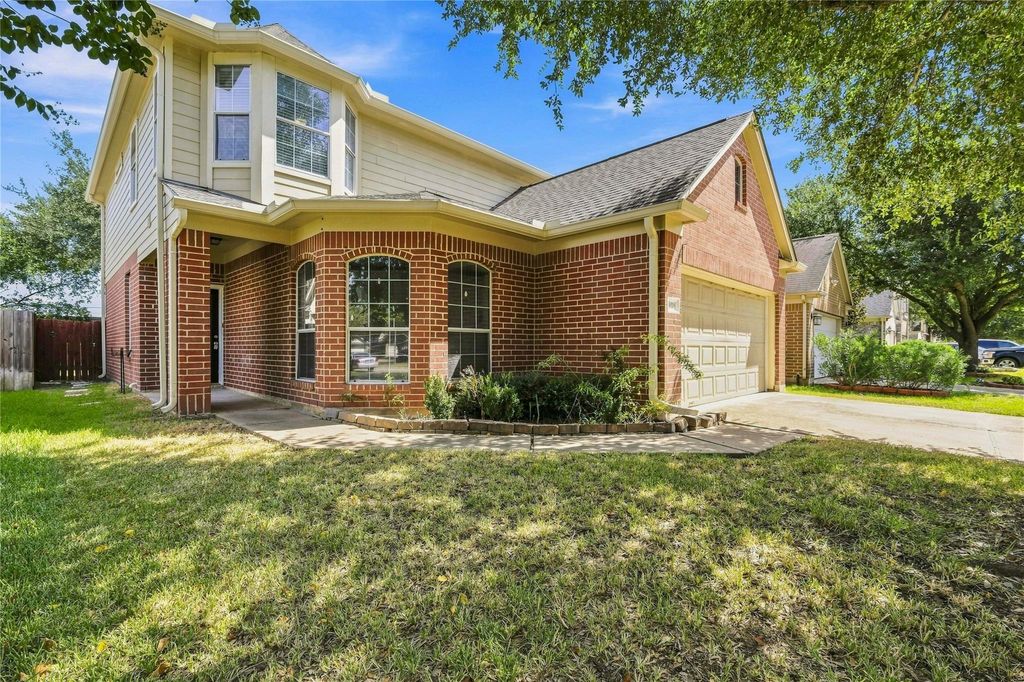 18318 Alemarble Oak Street, Cypress, TX 77429