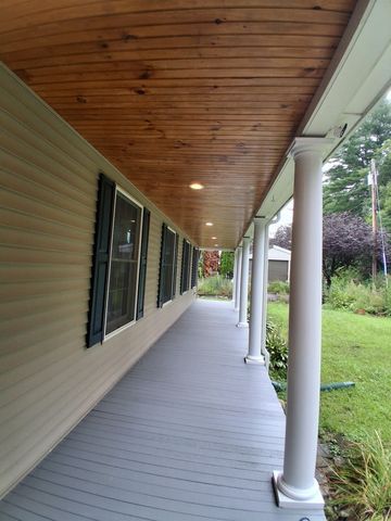 10 Linwood St, Oxford, MA 01540