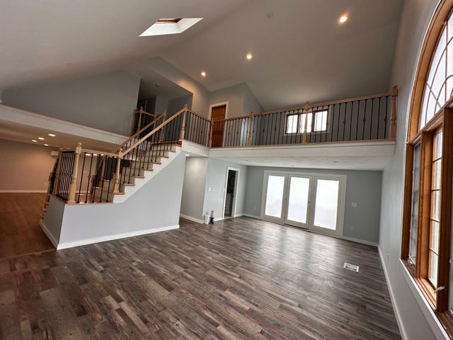 10 Linwood St, Oxford, MA 01540