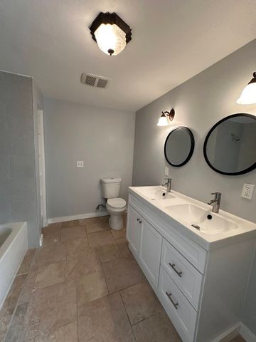 10 Linwood St, Oxford, MA 01540