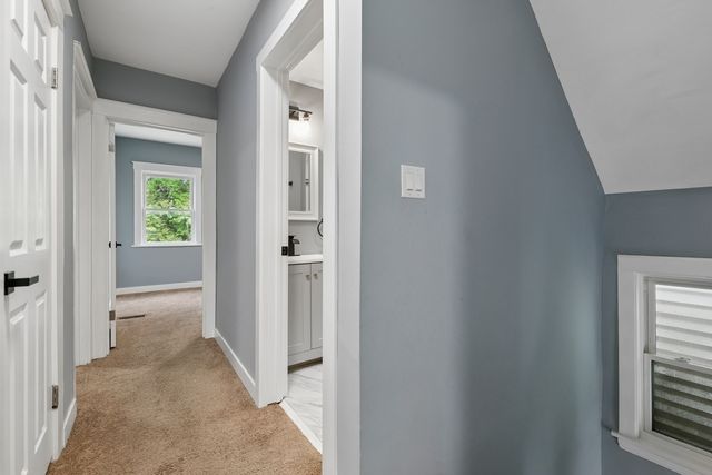 7005 S Eberhart Avenue, Chicago, IL 60637
