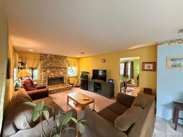 15 Fawn Crossing, Wading River, NY 11792