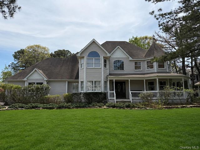 15 Fawn Crossing, Wading River, NY 11792