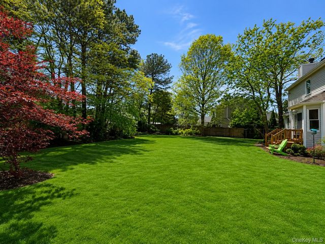 15 Fawn Crossing, Wading River, NY 11792