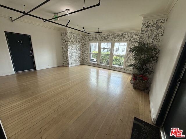 681 Shatto Place, Los Angeles, CA 90005