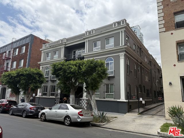 681 Shatto Place, Los Angeles, CA 90005