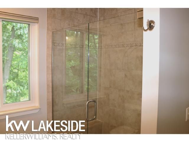 5096 Mohawk Avenue, Clarkston, MI 48348