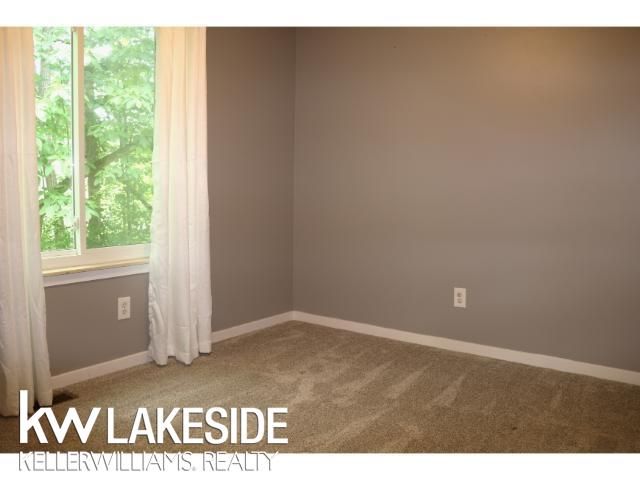 5096 Mohawk Avenue, Clarkston, MI 48348
