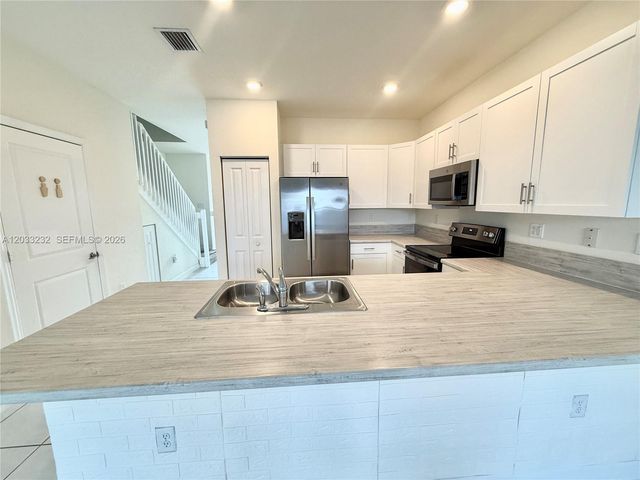 11119 W 34th Way 11119, Hialeah, FL 33018