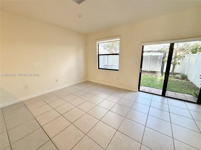 11119 W 34th Way 11119, Hialeah, FL 33018