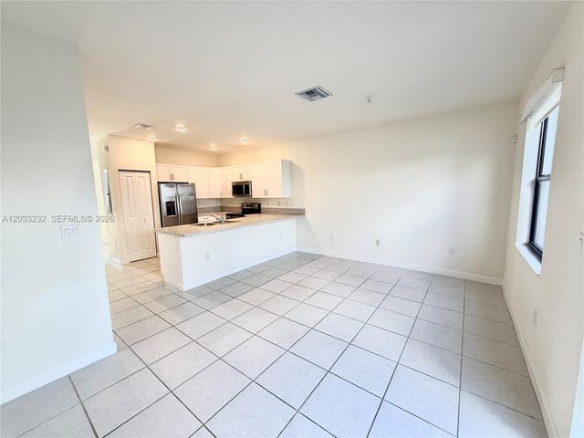 11119 W 34th Way 11119, Hialeah, FL 33018