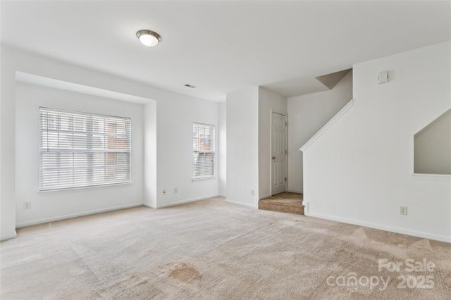 10032 Treeside Lane, Matthews, NC 28105