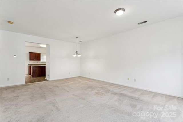 10032 Treeside Lane, Matthews, NC 28105