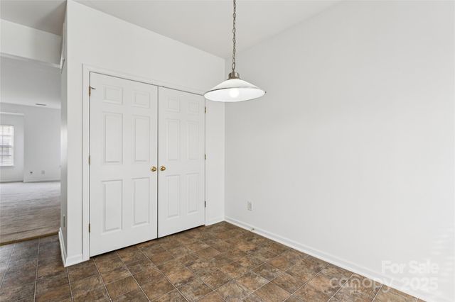 10032 Treeside Lane, Matthews, NC 28105