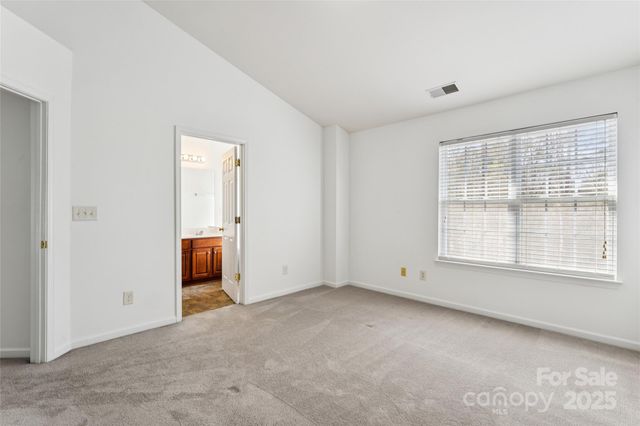 10032 Treeside Lane, Matthews, NC 28105