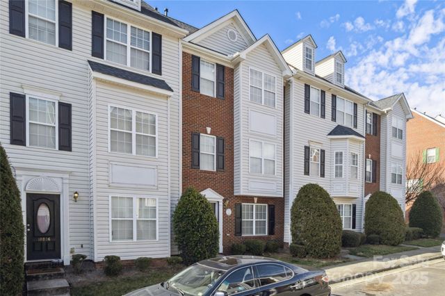 10032 Treeside Lane, Matthews, NC 28105