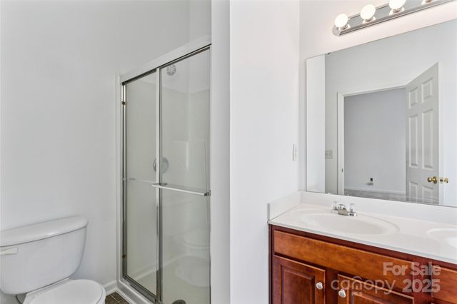 10032 Treeside Lane, Matthews, NC 28105