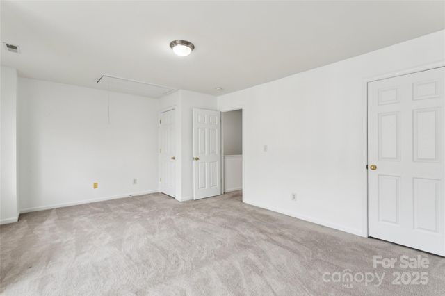 10032 Treeside Lane, Matthews, NC 28105