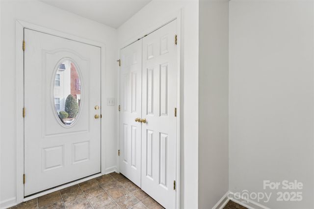 10032 Treeside Lane, Matthews, NC 28105