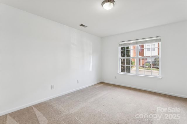 10032 Treeside Lane, Matthews, NC 28105