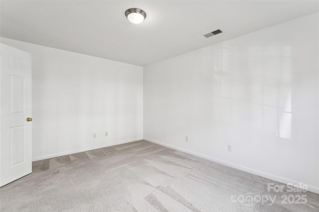 10032 Treeside Lane, Matthews, NC 28105