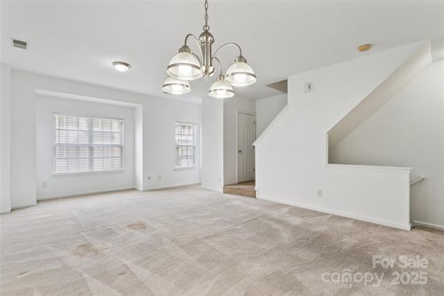 10032 Treeside Lane, Matthews, NC 28105