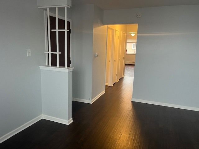 9240 Seymour Ave Road 2E, Schiller Park, IL 60176