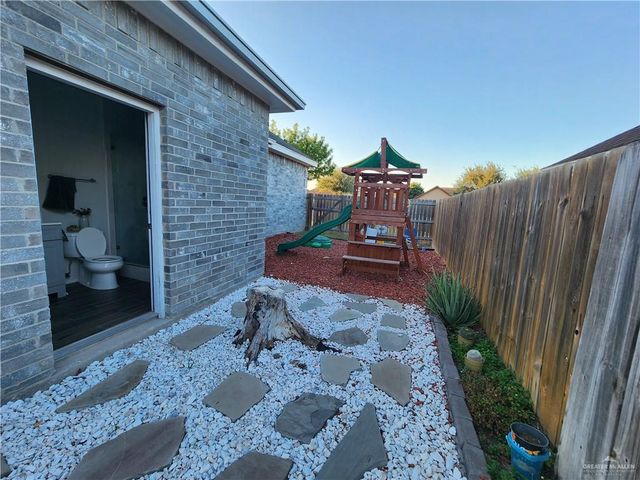 2821 Grayson Avenue, Mcallen, TX 78504