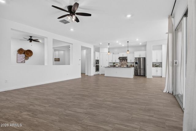 20652 W CLEARSTREAM Drive, Buckeye, AZ 85396