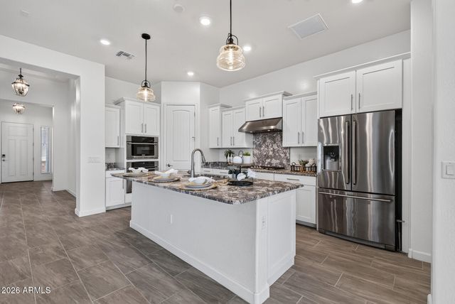20652 W CLEARSTREAM Drive, Buckeye, AZ 85396