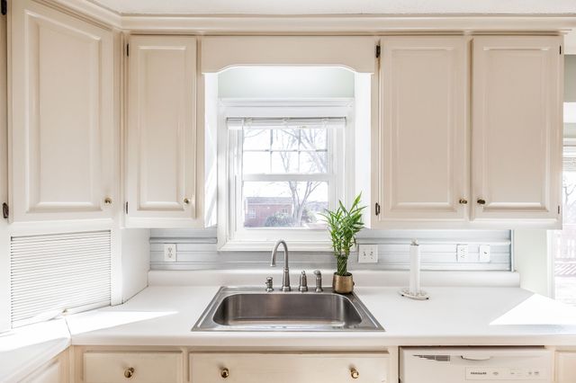 415 Woodlands Dr, Gallatin, TN 37066