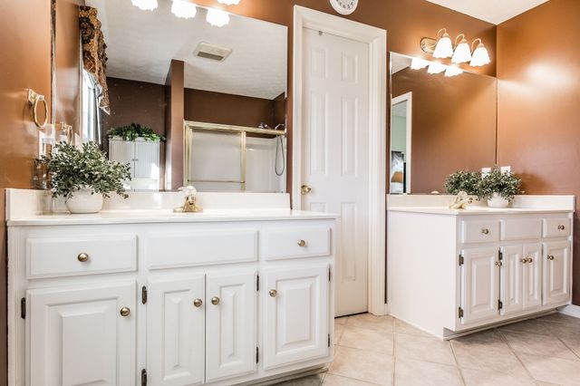 415 Woodlands Dr, Gallatin, TN 37066