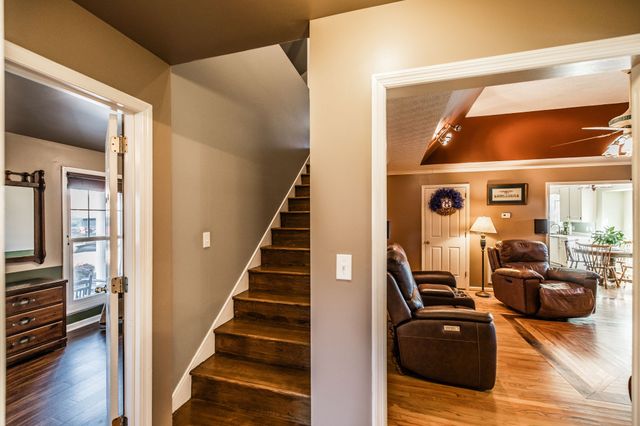 415 Woodlands Dr, Gallatin, TN 37066