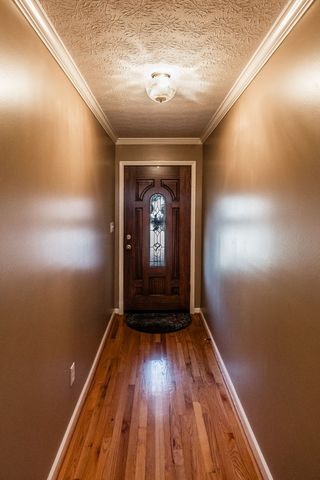 415 Woodlands Dr, Gallatin, TN 37066