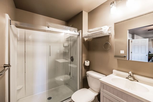 415 Woodlands Dr, Gallatin, TN 37066