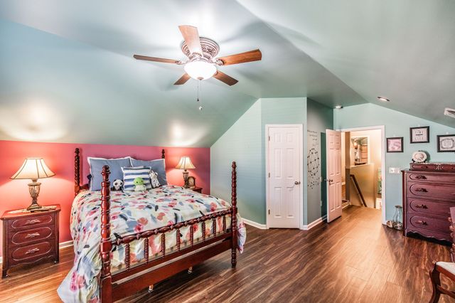 415 Woodlands Dr, Gallatin, TN 37066