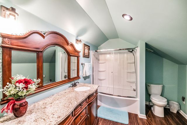 415 Woodlands Dr, Gallatin, TN 37066