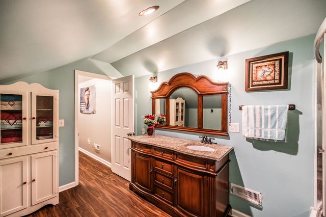 415 Woodlands Dr, Gallatin, TN 37066