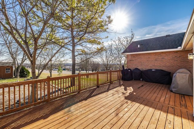 415 Woodlands Dr, Gallatin, TN 37066