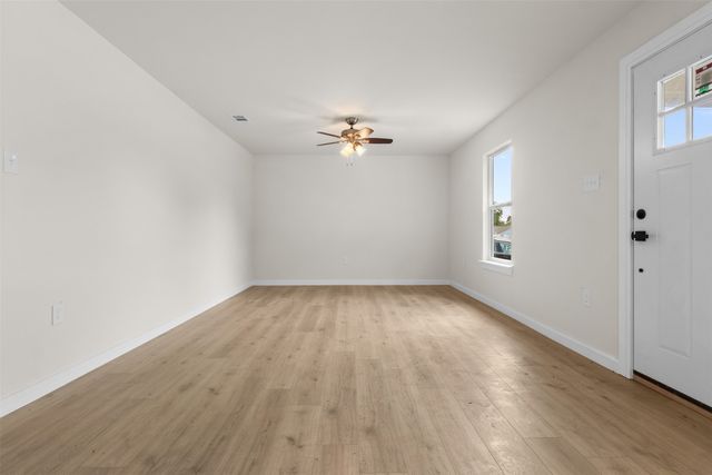 4955 Vinetta Drive, Fort Worth, TX 76119